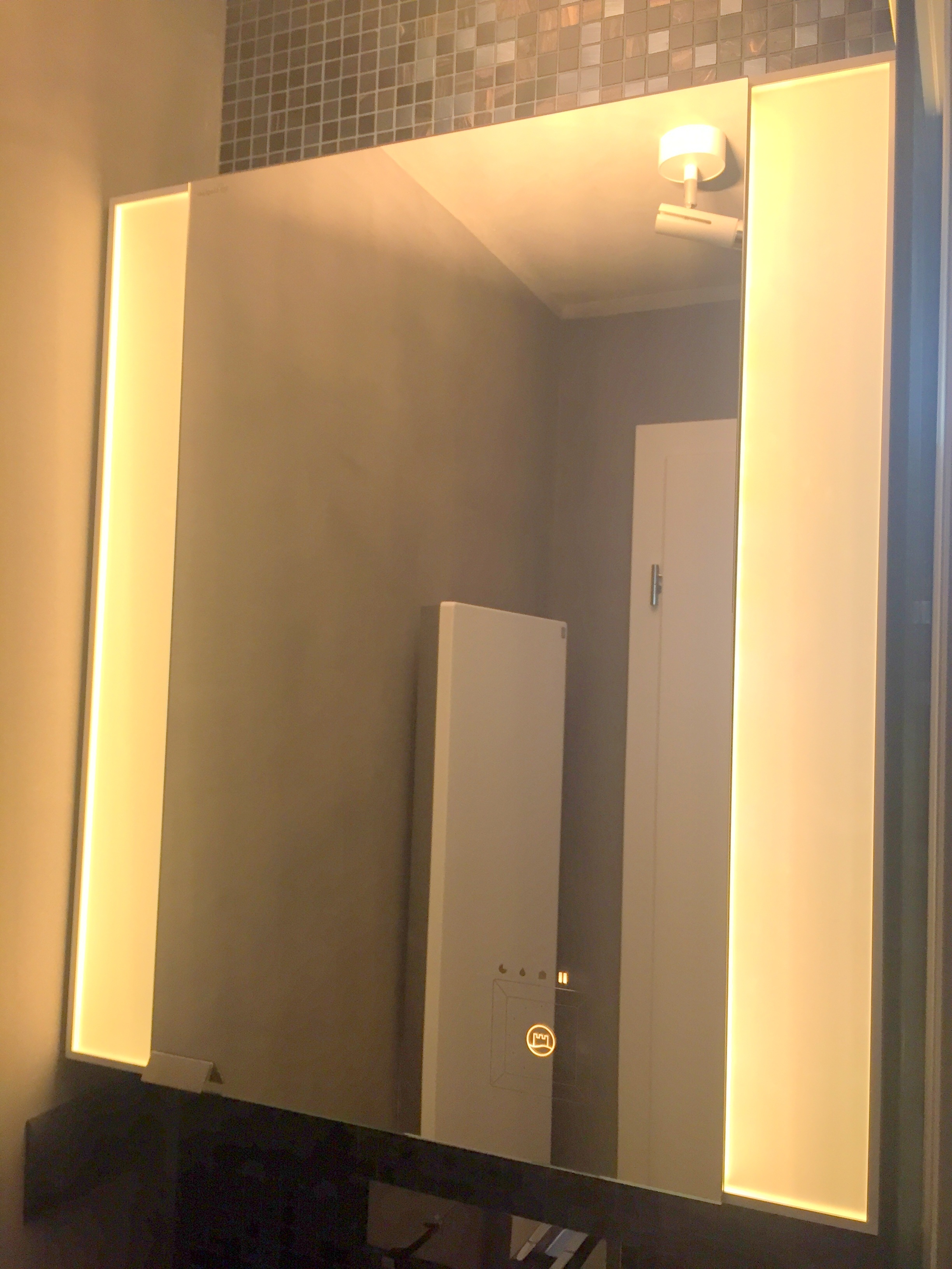 Burgbad RL40 Room Light Spiegelschrank mit Waschtischbeleuchtung 600x800x130-320mm Melamin Weiß; SS267R 