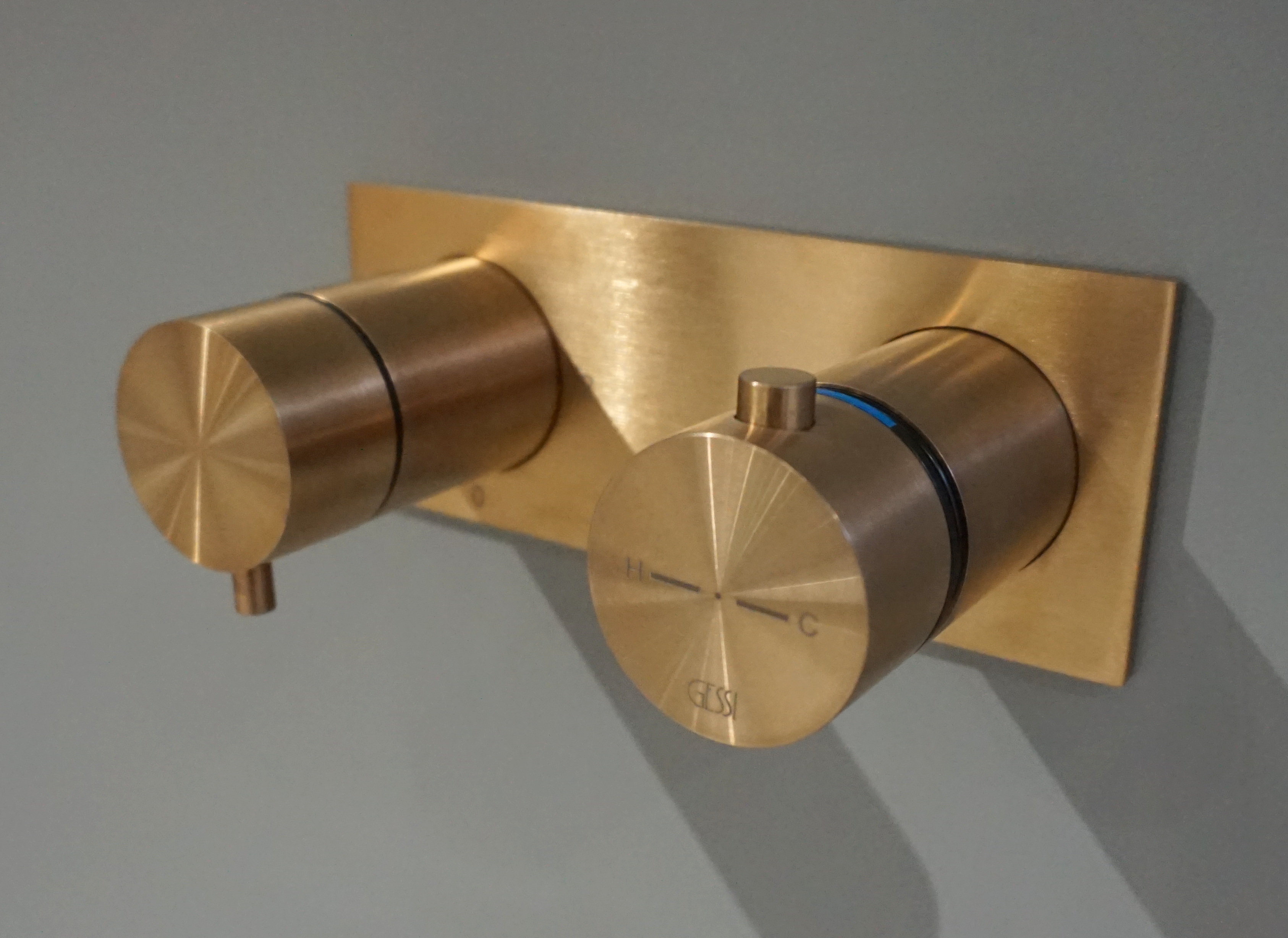 Gessi Dusche316 Fertigmontageset UP-Thermostat mit 2 Ausgängen 54034 Warm Bronze Gebürstet PVD; 54034726 