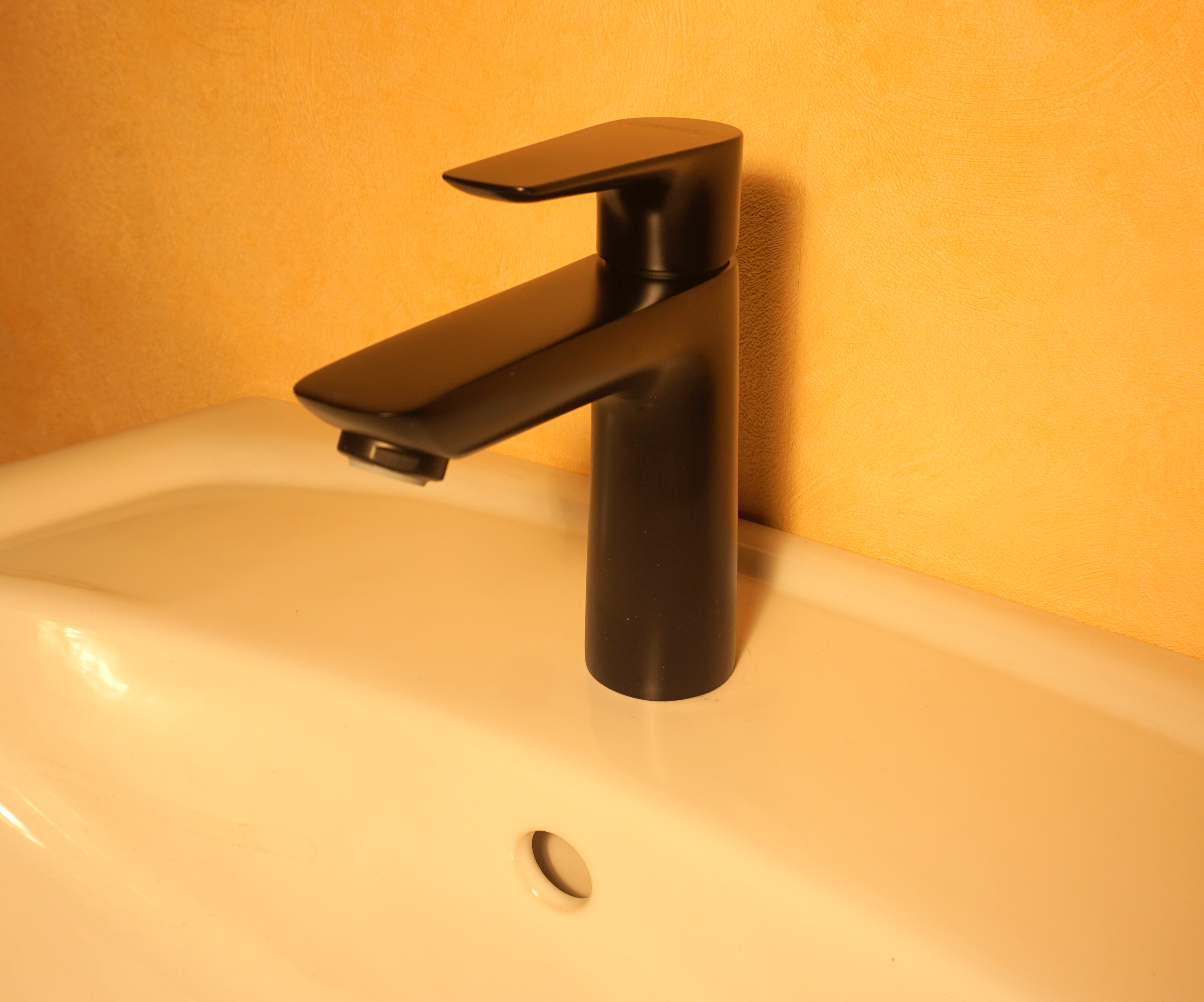 Hansgrohe Talis E Waschtisch Einhebelmischer 110 Schwarz Matt Ohne Ablaufgarnitur Bernd Block Haustechnik Hansgrohe Talis E Waschtisch Einhebelmischer 110 Schwarz Matt Ohne Ablaufgarnitur Bernd Block Haustechnik