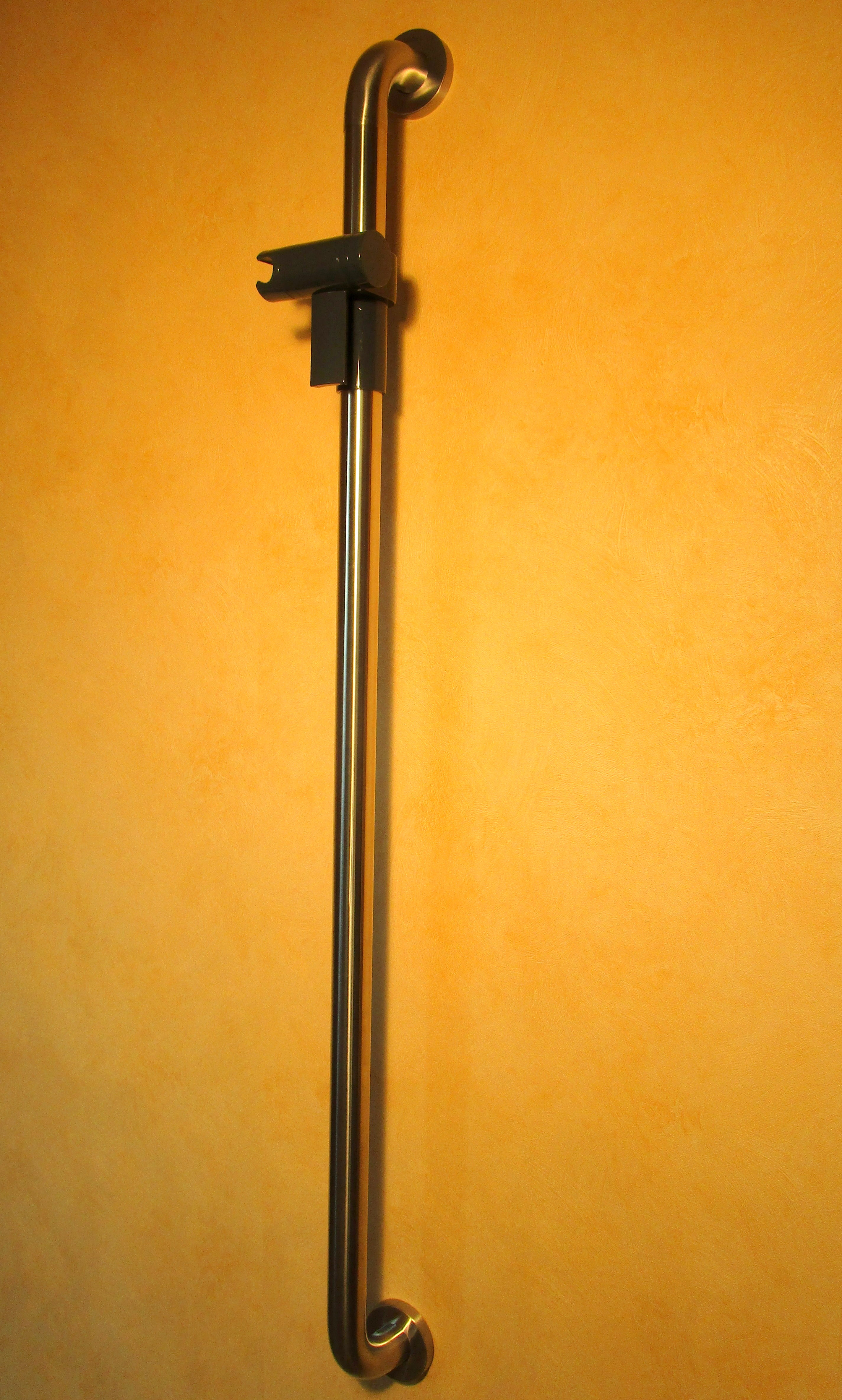 Hewi Serie 805 Classic Brausehalterstange 90cm aus Edelstahl 805.33.110-92; Brausehalter anthrazitgrau 