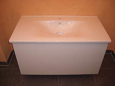 Burgbad Essento Waschbecken mit Unterschrank 123cm, Weiß Hochglanz, SEKO123F0908 