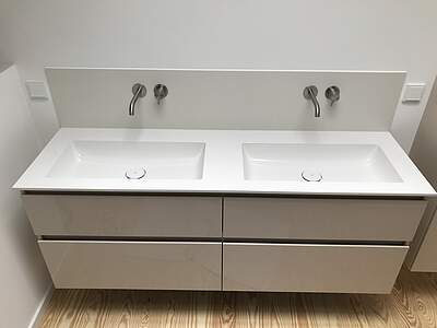Burgbad LIN20 Mineralguss-Doppelwaschbecken mit Unterschrank 122cm Sandstein Hochglanz, SGIB122F6516 