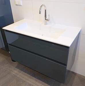 Burgbad LIN20 Mineralguss-Waschtisch mit Unterschrank B: 1220mm, T: 495mm Nussbaum Dekor Smartline; SGHT122F6083 