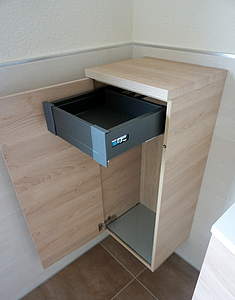 Burgbad Sinea 1.0 Halbhoher Schrank 35x40x93,5cm Anschlag links, Schwarz Solid Matt, MHS484ELF1766 