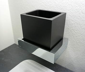 Gessi Rettangolo Glashalter 20808 Metall Schwarz PVD mit Becher schwarz; 20808706 