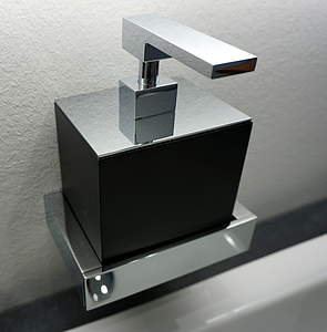 Gessi Rettangolo Seifenspender zur Wandmontage 20814 Metall Schwarz PVD, Behälter schwarz; 20814706 