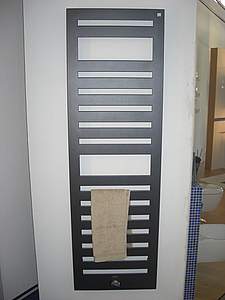 Zehnder Metropolitan Badheizkörper rein elektrisch, 400x1750mm, RAL 9016 verkehrsweiß, METE-180-040/GD 